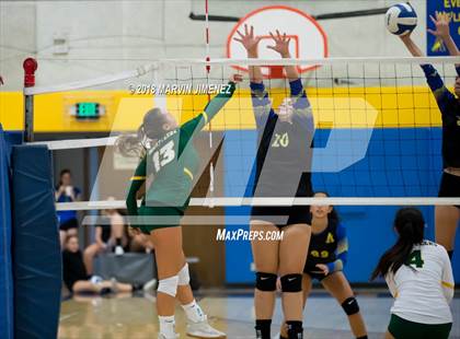 Thumbnail 2 in Moorpark @ Agoura photogallery.