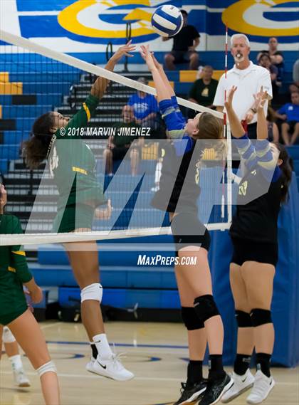 Thumbnail 3 in Moorpark @ Agoura photogallery.