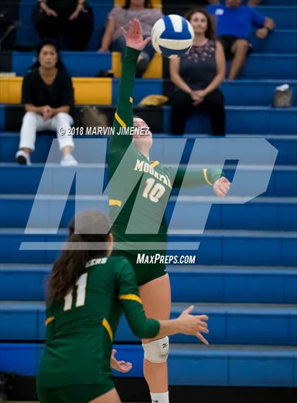 Thumbnail 3 in Moorpark @ Agoura photogallery.