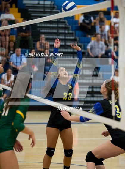 Thumbnail 3 in Moorpark @ Agoura photogallery.