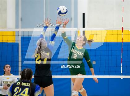 Thumbnail 1 in Moorpark @ Agoura photogallery.