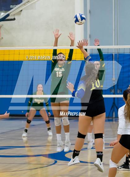 Thumbnail 1 in Moorpark @ Agoura photogallery.