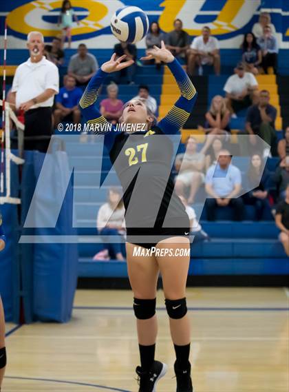 Thumbnail 3 in Moorpark @ Agoura photogallery.