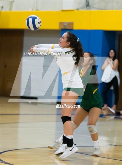 Thumbnail 3 in Moorpark @ Agoura photogallery.