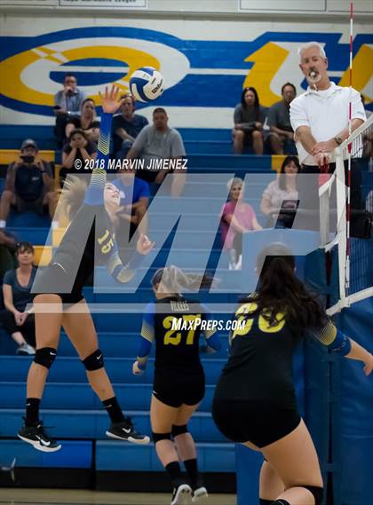 Thumbnail 3 in Moorpark @ Agoura photogallery.
