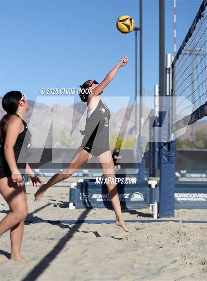 Thumbnail 1 in Saguaro vs Ironwood Ridge (Division II Round 1) photogallery.