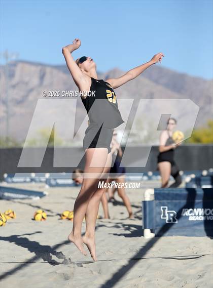 Thumbnail 2 in Saguaro vs Ironwood Ridge (Division II Round 1) photogallery.