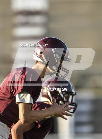 Thumbnail 2 in Sullivan Central @ Tennessee (Scrimmage) photogallery.