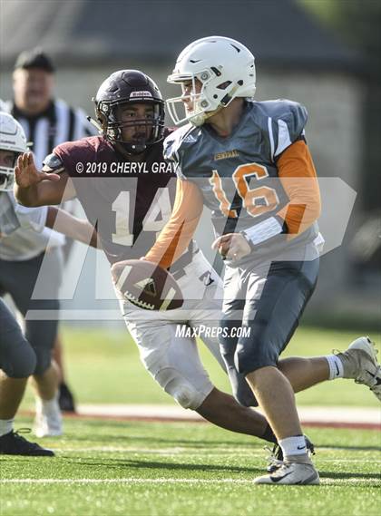 Thumbnail 3 in Sullivan Central @ Tennessee (Scrimmage) photogallery.