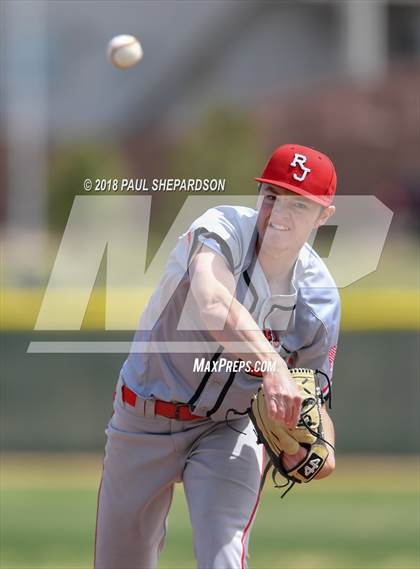 Thumbnail 1 in Pine Creek vs. Regis Jesuit (CHSAA 5A Regional Playoff) photogallery.