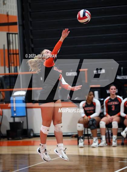 Thumbnail 2 in Reedy @ Rockwall photogallery.