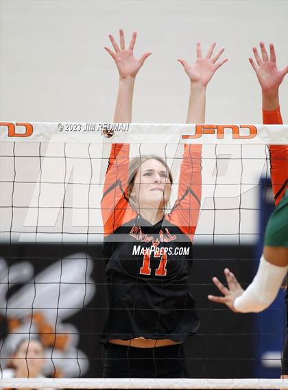 Thumbnail 2 in Reedy @ Rockwall photogallery.