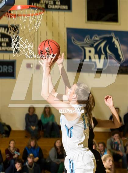 Thumbnail 3 in Ralston Valley vs. Chatfield (CHSSA 5A Second Round) photogallery.
