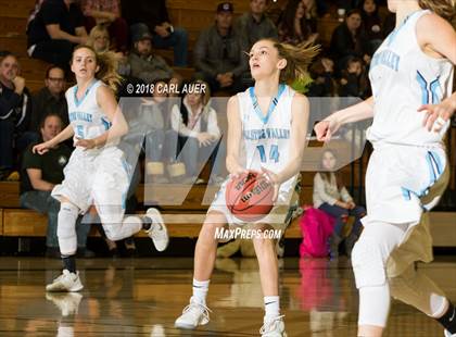 Thumbnail 2 in Ralston Valley vs. Chatfield (CHSSA 5A Second Round) photogallery.