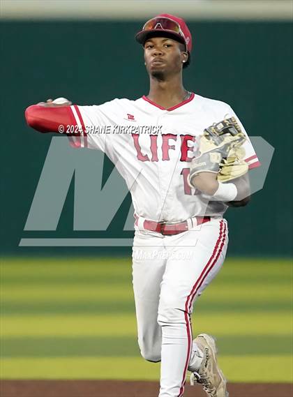 Thumbnail 2 in Life Waxahachie vs Carter-Riverside (UIL Bi-District Playoff) photogallery.