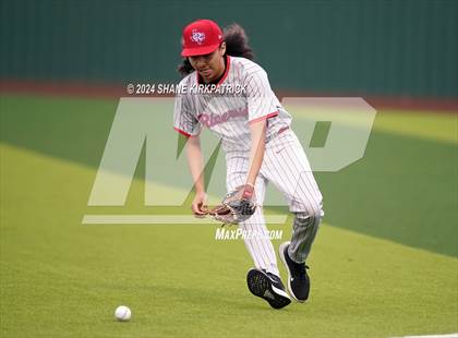 Thumbnail 2 in Life Waxahachie vs Carter-Riverside (UIL Bi-District Playoff) photogallery.