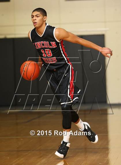Thumbnail 2 in Lincoln Northeast vs. Lincoln (Heartland Athletic Conference Championship Game) photogallery.