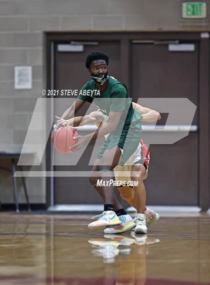 Thumbnail 3 in George Washington @ Regis Jesuit (CHSAA Great 8) photogallery.
