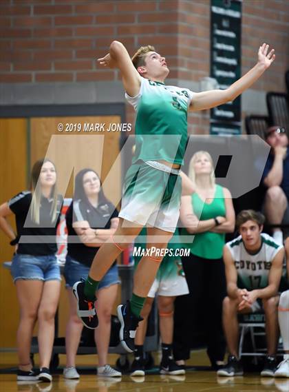 Thumbnail 2 in Mountain View vs. Campo Verde (AIA 5A Final) photogallery.