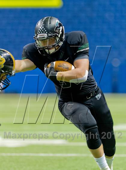 Thumbnail 3 in Brennan vs. Cedar Park (UIL 4A Division 2 Quarterfinal Playoff) photogallery.