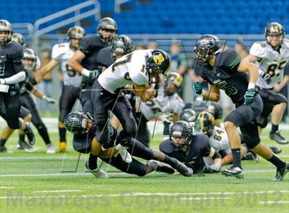 Thumbnail 3 in Brennan vs. Cedar Park (UIL 4A Division 2 Quarterfinal Playoff) photogallery.