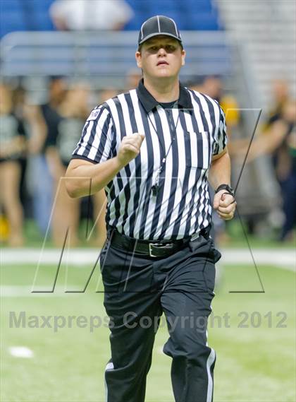 Thumbnail 2 in Brennan vs. Cedar Park (UIL 4A Division 2 Quarterfinal Playoff) photogallery.