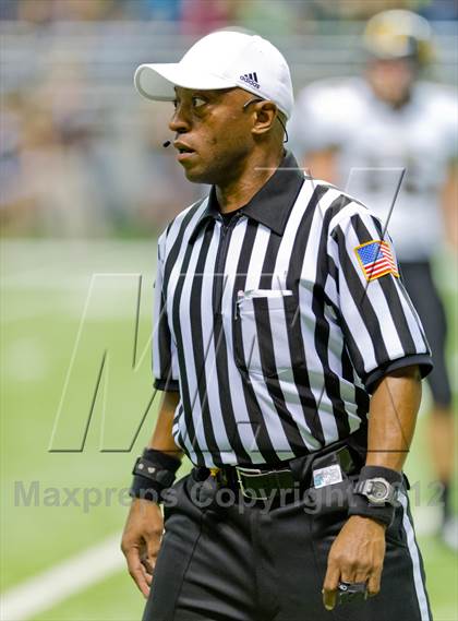 Thumbnail 1 in Brennan vs. Cedar Park (UIL 4A Division 2 Quarterfinal Playoff) photogallery.