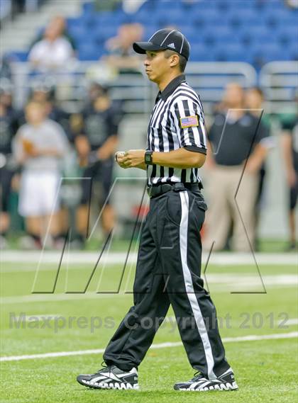 Thumbnail 3 in Brennan vs. Cedar Park (UIL 4A Division 2 Quarterfinal Playoff) photogallery.