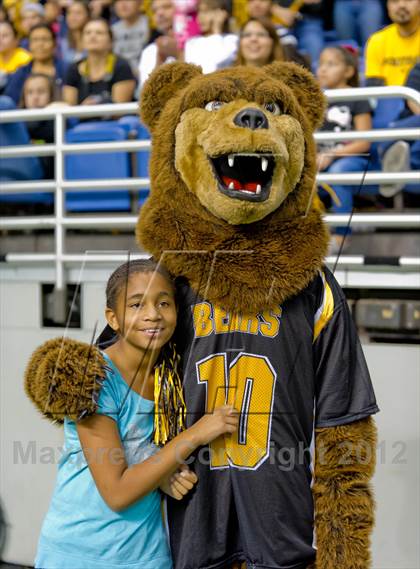 Thumbnail 2 in Brennan vs. Cedar Park (UIL 4A Division 2 Quarterfinal Playoff) photogallery.