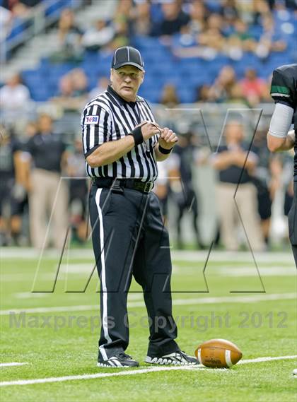 Thumbnail 1 in Brennan vs. Cedar Park (UIL 4A Division 2 Quarterfinal Playoff) photogallery.