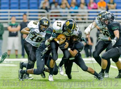 Thumbnail 2 in Brennan vs. Cedar Park (UIL 4A Division 2 Quarterfinal Playoff) photogallery.