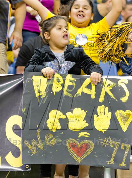 Thumbnail 1 in Brennan vs. Cedar Park (UIL 4A Division 2 Quarterfinal Playoff) photogallery.
