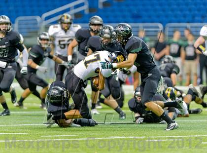 Thumbnail 1 in Brennan vs. Cedar Park (UIL 4A Division 2 Quarterfinal Playoff) photogallery.