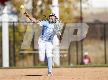 Thumbnail 1 in Riverdale Ridge vs Broomfield (CHSAA 5A Semifinal) photogallery.