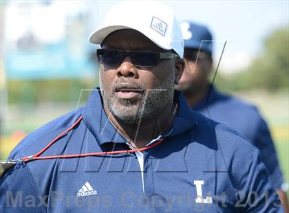 Thumbnail 3 in Loyola vs. East English Village Prep (Detroit Prep Kickoff Classic) photogallery.