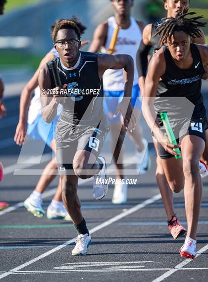 Thumbnail 2 in UIL 6A Track & Field Area 21&22 (4x400M Relay) photogallery.