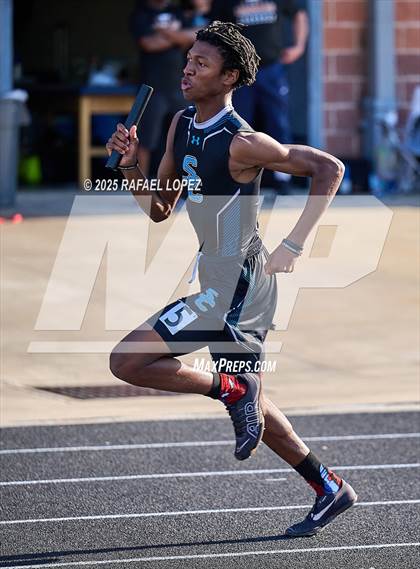 Thumbnail 3 in UIL 6A Track & Field Area 21&22 (4x400M Relay) photogallery.