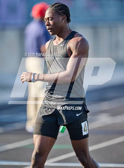 Thumbnail 1 in UIL 6A Track & Field Area 21&22 (4x400M Relay) photogallery.