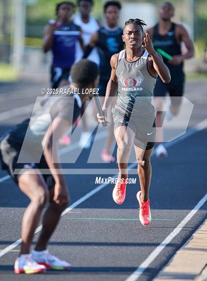 Thumbnail 3 in UIL 6A Track & Field Area 21&22 (4x400M Relay) photogallery.