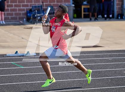 Thumbnail 2 in UIL 6A Track & Field Area 21&22 (4x400M Relay) photogallery.