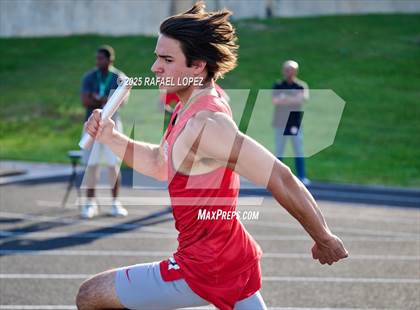 Thumbnail 2 in UIL 6A Track & Field Area 21&22 (4x400M Relay) photogallery.