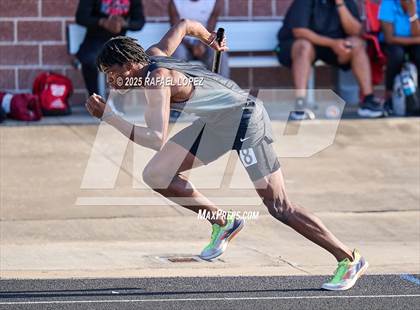 Thumbnail 3 in UIL 6A Track & Field Area 21&22 (4x400M Relay) photogallery.