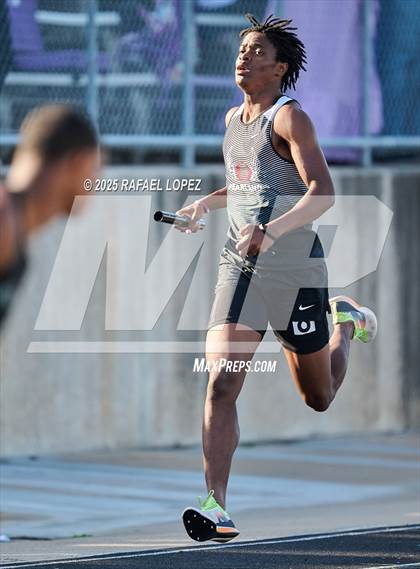 Thumbnail 3 in UIL 6A Track & Field Area 21&22 (4x400M Relay) photogallery.