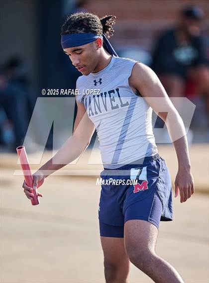 Thumbnail 2 in UIL 6A Track & Field Area 21&22 (4x400M Relay) photogallery.