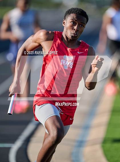 Thumbnail 1 in UIL 6A Track & Field Area 21&22 (4x400M Relay) photogallery.