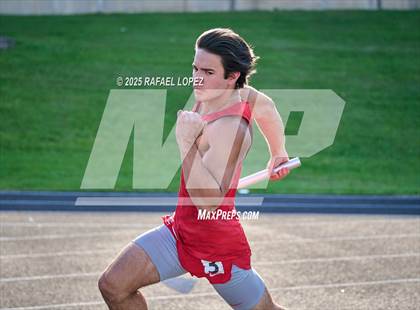 Thumbnail 1 in UIL 6A Track & Field Area 21&22 (4x400M Relay) photogallery.
