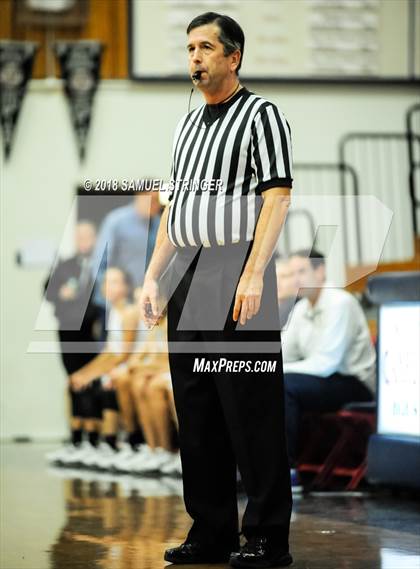 Thumbnail 1 in St. Joseph Notre Dame vs. Pinewood (Lamorinda Classic) photogallery.