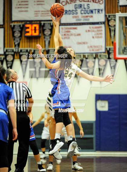 Thumbnail 3 in St. Joseph Notre Dame vs. Pinewood (Lamorinda Classic) photogallery.