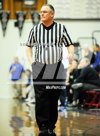 Thumbnail 1 in St. Joseph Notre Dame vs. Pinewood (Lamorinda Classic) photogallery.