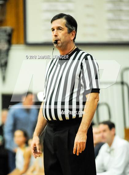 Thumbnail 3 in St. Joseph Notre Dame vs. Pinewood (Lamorinda Classic) photogallery.